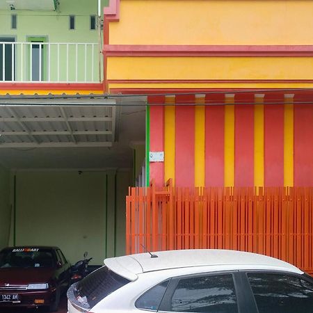 ホテル Reddoorz Syariah At Shakira Alesha Enggal バンダールランプン エクステリア 写真